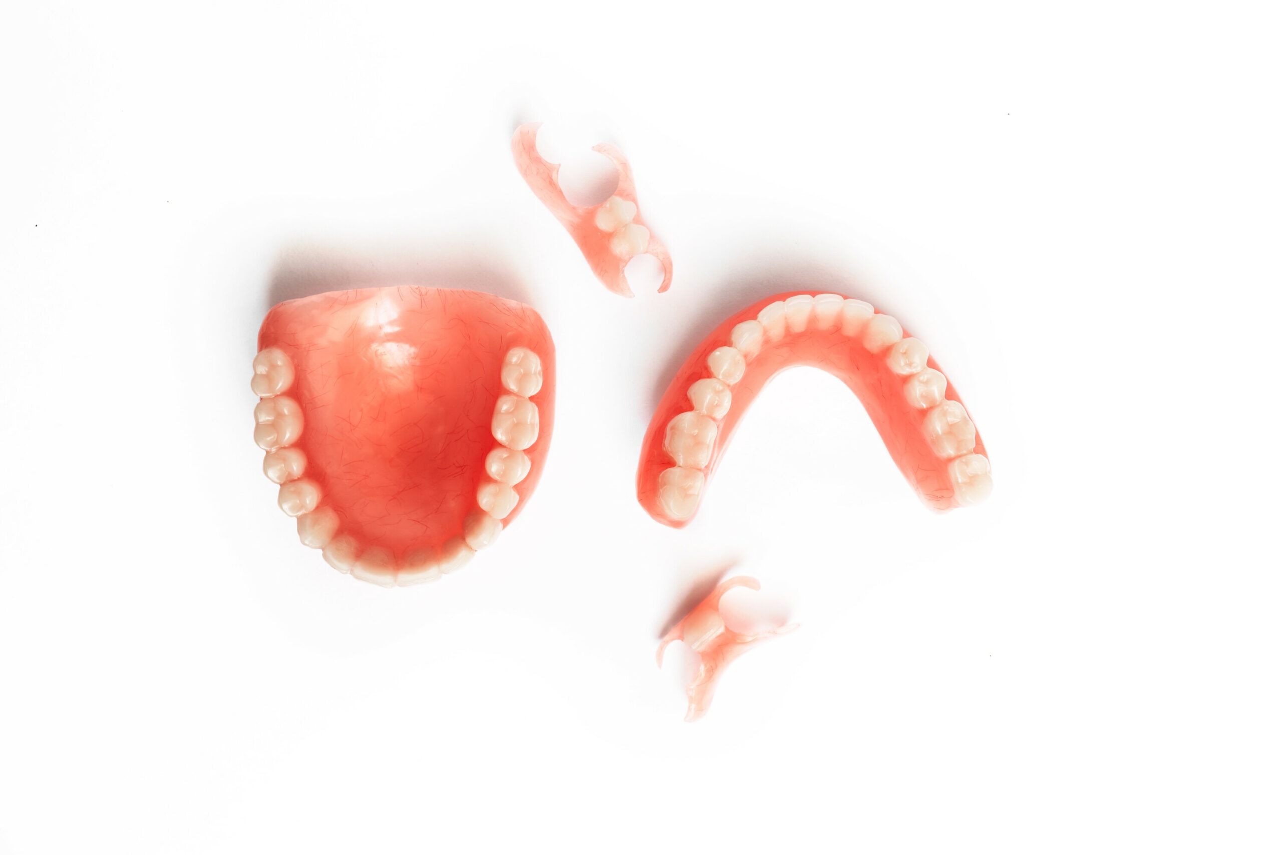 How to Whiten Dentures?